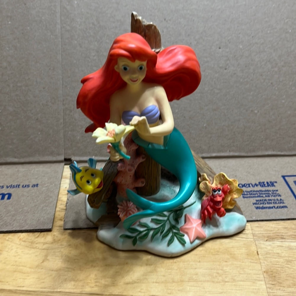 Rare , Little Mermaid, Ariel and Friends Figurine